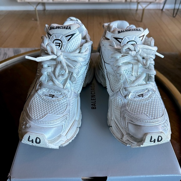 Balenciaga Runners - Picture 1 of 13